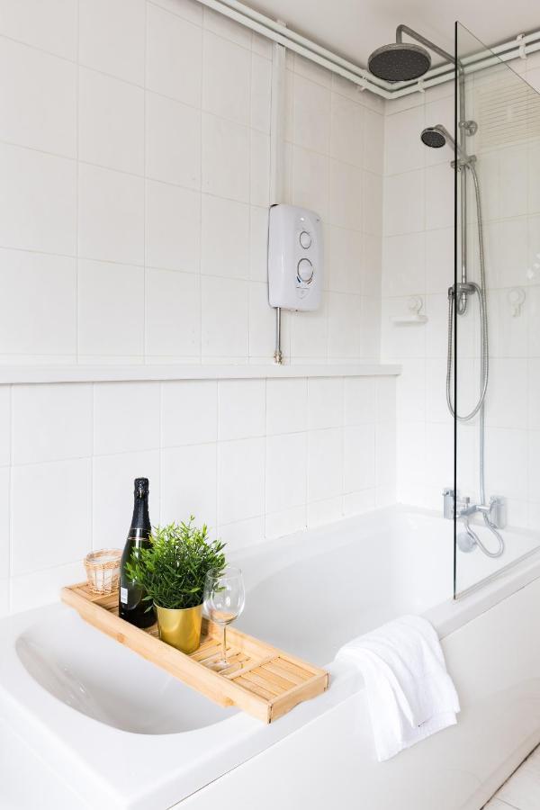 Levi Suite By Koya Homes - 3-Bedroom Home, Downtown Cardiff, Free Parking 외부 사진