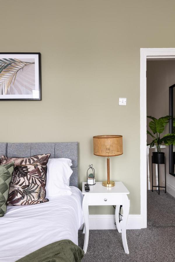 Levi Suite By Koya Homes - 3-Bedroom Home, Downtown Cardiff, Free Parking 외부 사진