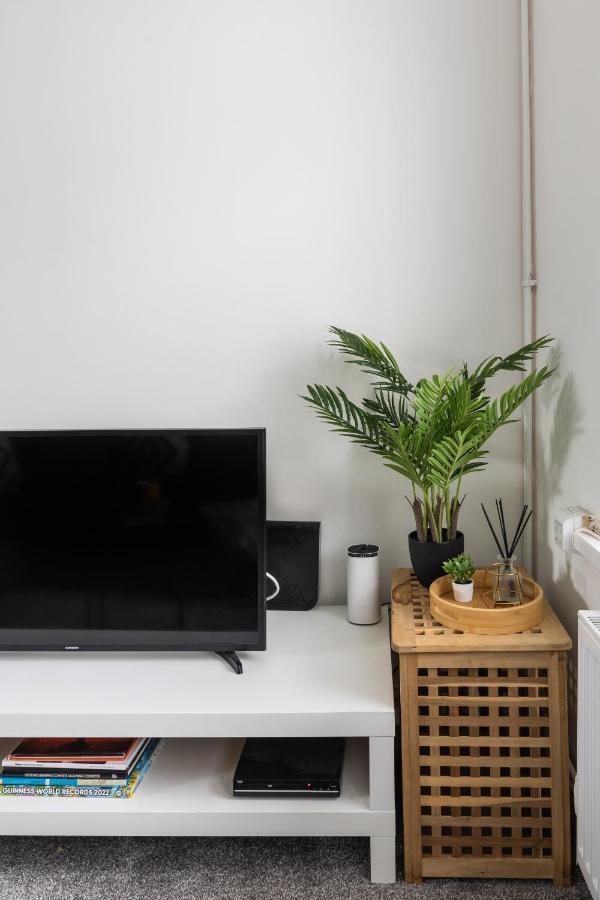 Levi Suite By Koya Homes - 3-Bedroom Home, Downtown Cardiff, Free Parking 외부 사진