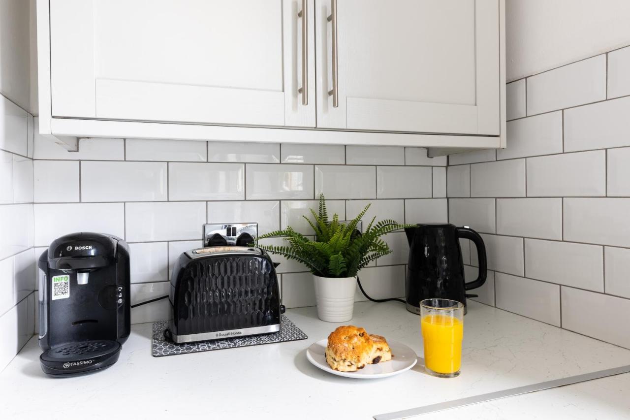 Levi Suite By Koya Homes - 3-Bedroom Home, Downtown Cardiff, Free Parking 외부 사진
