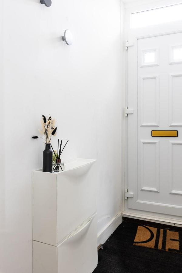 Levi Suite By Koya Homes - 3-Bedroom Home, Downtown Cardiff, Free Parking 외부 사진